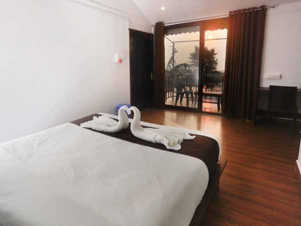 cottages in goa near mandrem beach